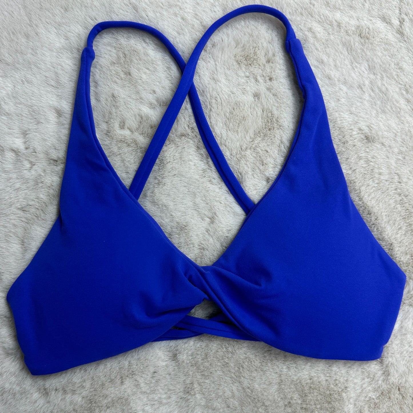 Front Twist Padded Cross Strap Sports Bra