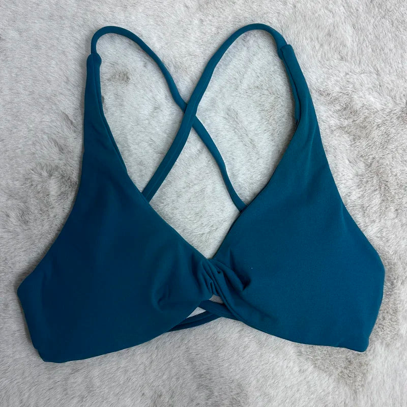 Front Twist Padded Cross Strap Sports Bra